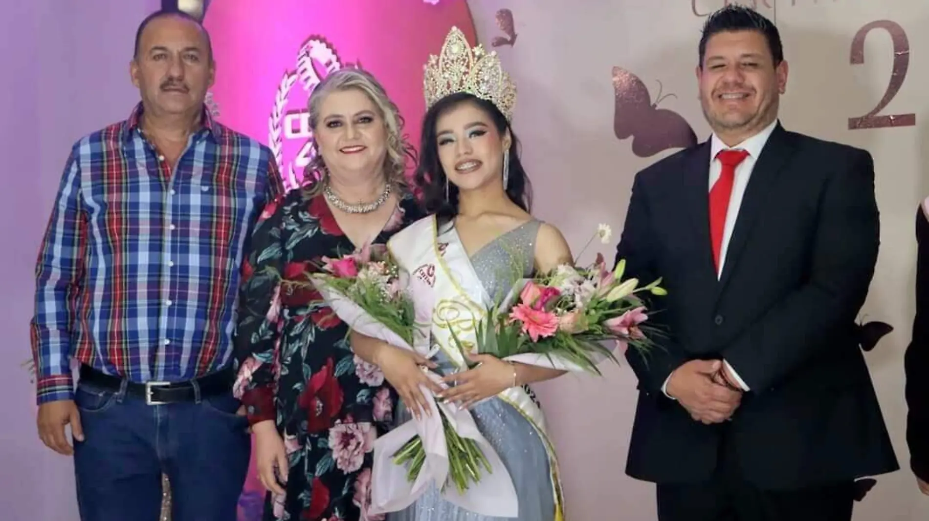 Andrea García, nueva reina del CBTIS 42